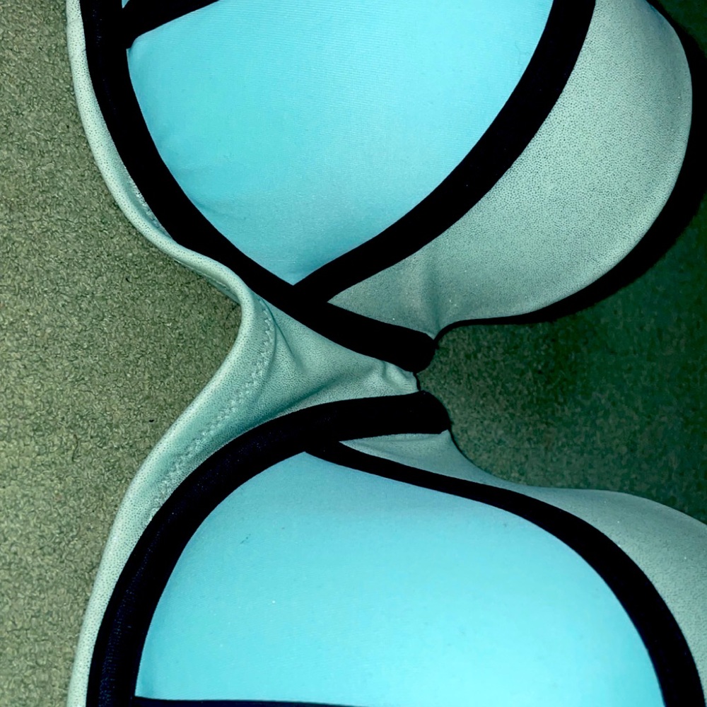 Swimsuit bikini top Victoria’s Secret size 36 D